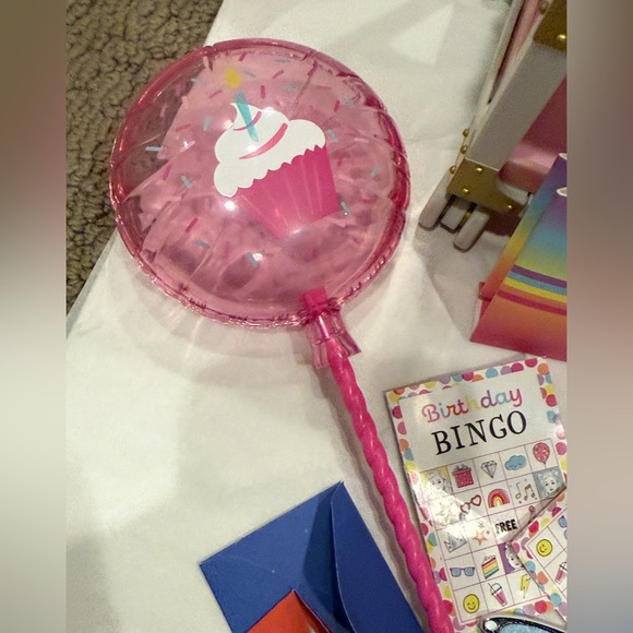 American Girl Truly Me American Girl Birthday Party Cart and accessories - Picture 5 of 11